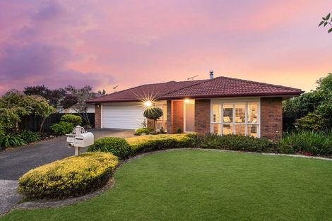 Photo of property in 8 Rushbury Place, Randwick Park, Auckland, 2105