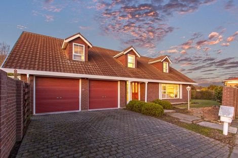 Photo of property in 2 Cintra Place, Casebrook, Christchurch, 8051