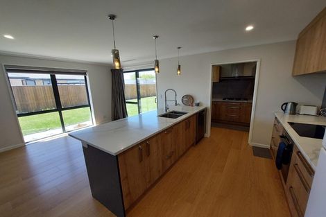 Photo of property in 6 Feather Place, Rolleston, 7615