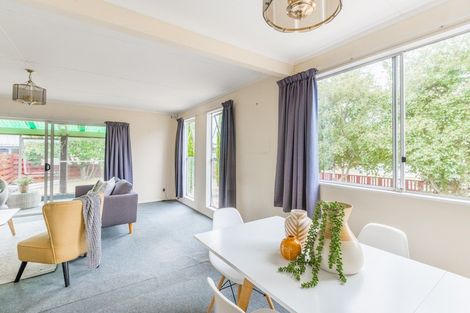 Photo of property in 9 Cypress Grove, Paraparaumu, 5032