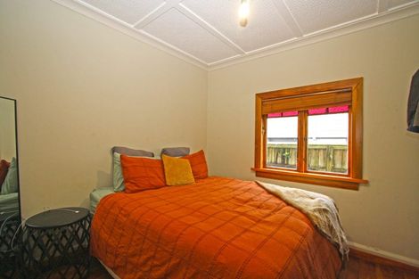 Photo of property in 25 Roy Terrace, Moturoa, New Plymouth, 4310