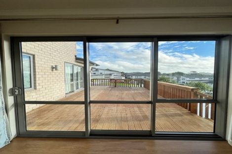 Photo of property in 10 Bridget Court, Red Beach, 0932