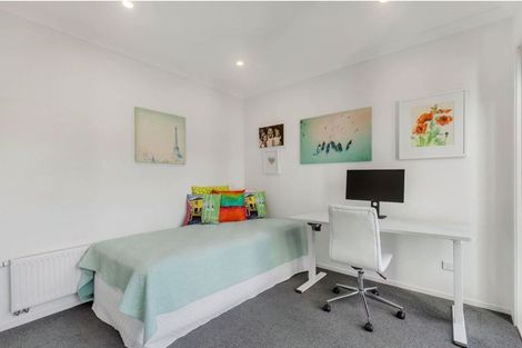 Photo of property in 8 The Track, Plimmerton, Porirua, 5026