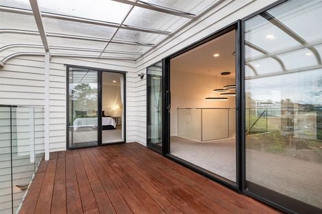 Photo of property in 10a Aberdeen Road, Campbells Bay, Auckland, 0620
