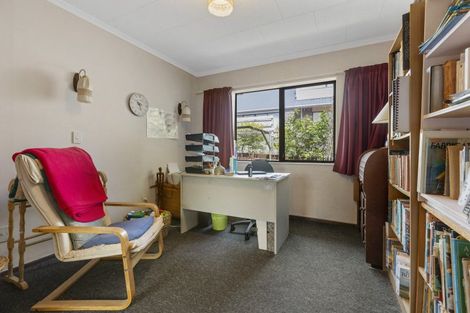 Photo of property in 1 Cannon Street, Westown, New Plymouth, 4310