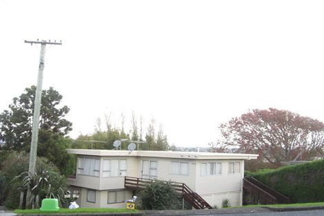 Photo of property in 2/63 Mellons Bay Road, Mellons Bay, Auckland, 2014