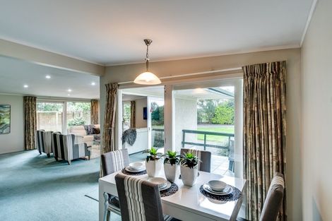 Photo of property in 16 Saint Georges Road, Karamu, Hastings, 4172