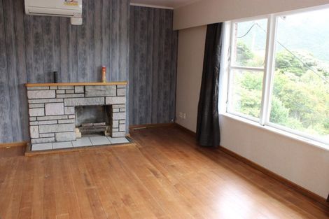 Photo of property in 35 Spencer Street, Crofton Downs, Wellington, 6035