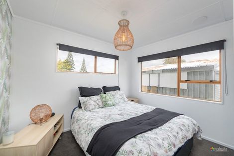 Photo of property in 44 Beaumaris Crescent, Ascot Park, Porirua, 5024