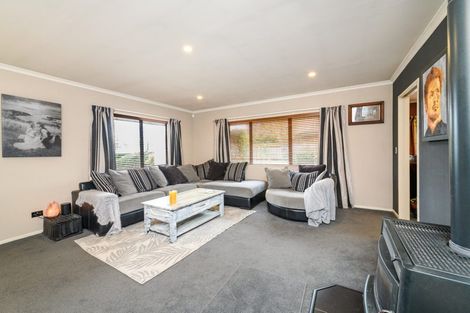 Photo of property in 54 Roberts Line, Kelvin Grove, Palmerston North, 4414