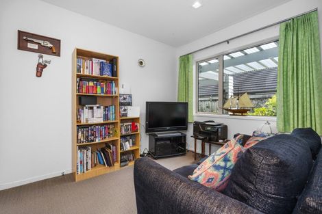 Photo of property in 10 Waiora Place, Pyes Pa, Tauranga, 3112