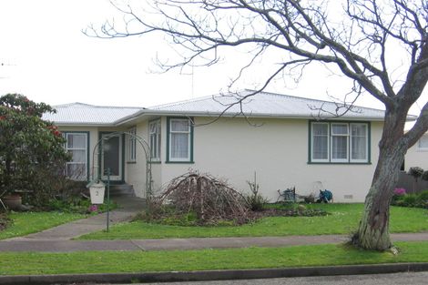 Photo of property in 2 Busby Place, Awapuni, Palmerston North, 4412
