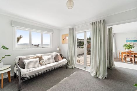 Photo of property in 2 Hardley Avenue, Tindalls Beach, Whangaparaoa, 0930