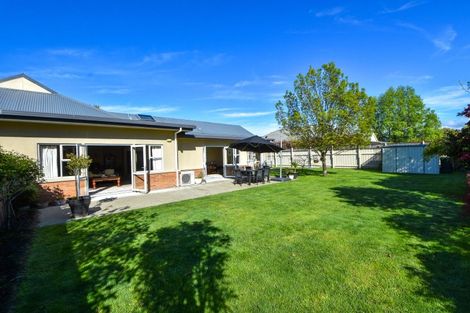 Photo of property in 26 Deller Drive, Carterton, 5713