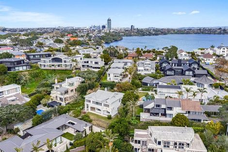 Photo of property in 7a Audrey Road, Takapuna, Auckland, 0620