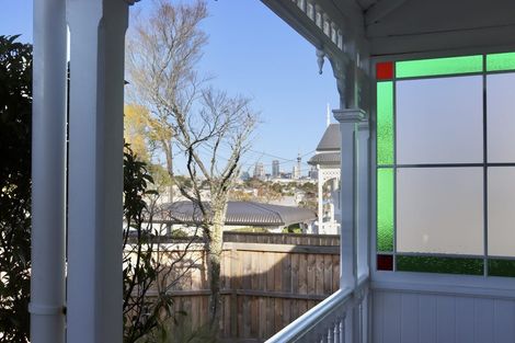 Photo of property in 34 Mozeley Avenue, Devonport, Auckland, 0624