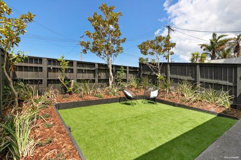 Photo of property in 1/111 Arran Road, Browns Bay, Auckland, 0630