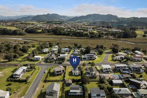 Photo of property in 283 Seaforth Road, Waihi Beach, 3611