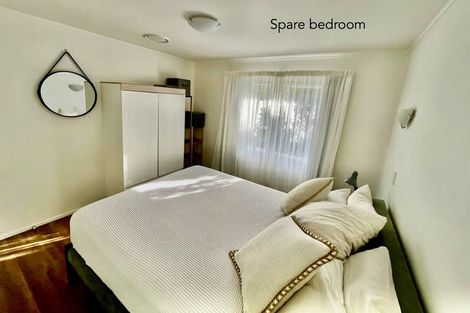 Photo of property in 2/56 Knightsbridge Drive, Forrest Hill, Auckland, 0620