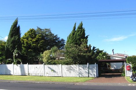 Photo of property in 11 Exmouth Road, Northcote, Auckland, 0627