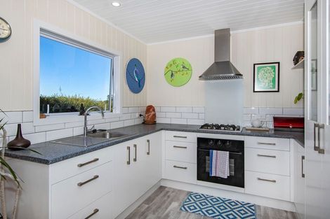 Photo of property in 633 Ormiston Road, Waipu, 0582