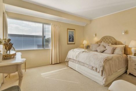 Photo of property in 2/20 Takutai Avenue, Bucklands Beach, Auckland, 2012
