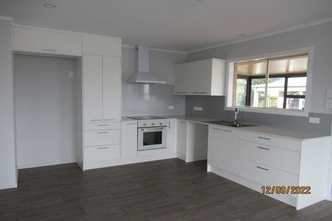 Photo of property in 4 Zita Maria Drive, Massey, Auckland, 0614