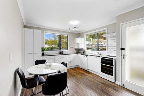 Photo of property in 2/7 Norana Road, Maoribank, Upper Hutt, 5018