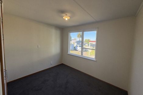 Photo of property in 83 River Road, Masterton, 5810