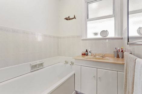 Photo of property in 63 Taunton Terrace, Blockhouse Bay, Auckland, 0600