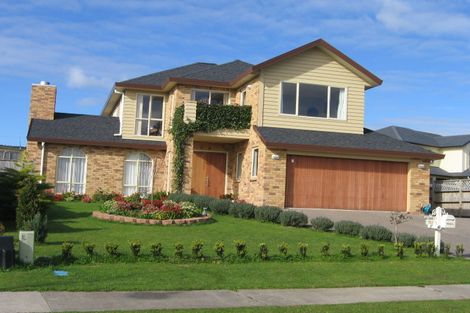 Photo of property in 132 John Brooke Crescent, East Tamaki Heights, Auckland, 2016