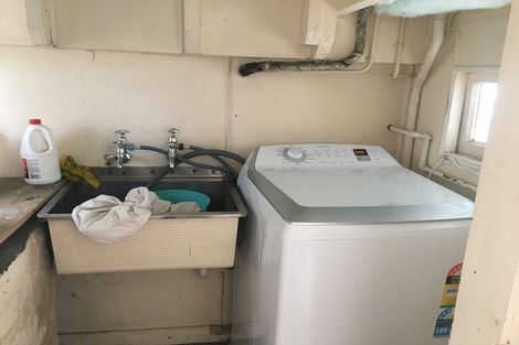 Photo of property in 19 Myrtle Crescent, Mount Cook, Wellington, 6021