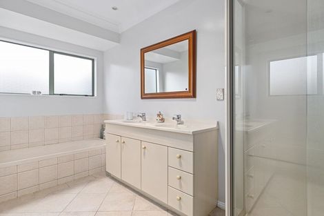 Photo of property in 4 Makepeace Place, Flagstaff, Hamilton, 3210