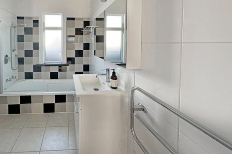 Photo of property in 48 Medway Street, Richmond, Christchurch, 8013