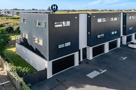 Photo of property in 1/22 Ashley Place, Papamoa Beach, Papamoa, 3118