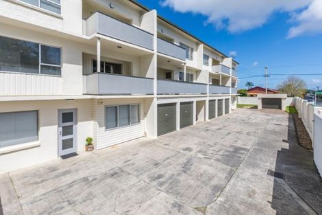 Photo of property in 15 Luke Street, Otahuhu, Auckland, 1062