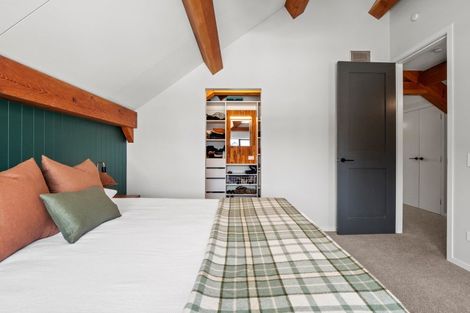 Photo of property in 10 Rushland Road, Jacks Point, 9371