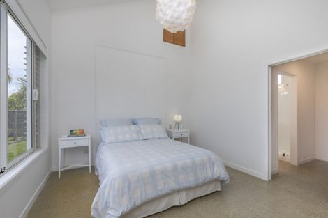 Photo of property in 31 Tohora Crescent, Omaha, 0986