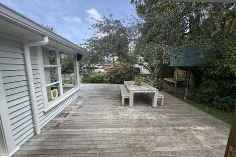 Photo of property in 2 Tui Grove, Elderslea, Upper Hutt, 5018