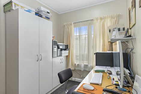 Photo of property in 1 Williams Place, Fairfield, Hamilton, 3214