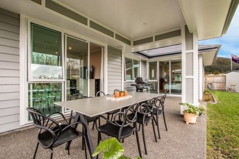 Photo of property in 37 Waipunahau Road, Waikanae, 5036