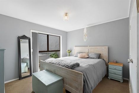 Photo of property in 2/36 Greendale Spur, Glenfield, Auckland, 0629