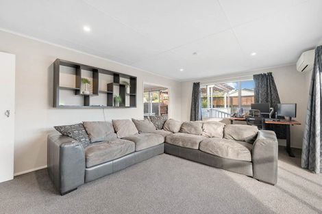 Photo of property in 4 Conclusion Street, Ascot Park, Porirua, 5024