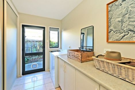 Photo of property in 6 Saint Hill Lane, Havelock North, 4130