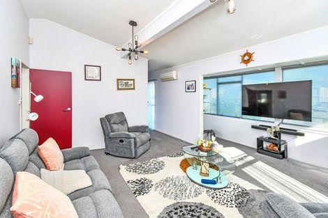 Photo of property in 43 Burundi Avenue, Clendon Park, Auckland, 2103