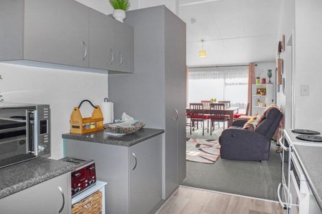 Photo of property in 33a Avenue Road, Foxton, 4814