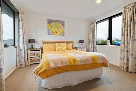 Photo of property in 44 Bottle Lake Drive, Parklands, Christchurch, 8083