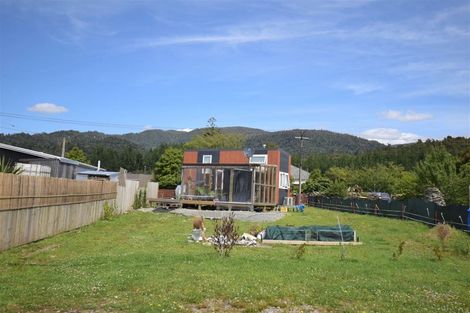 Photo of property in 15 Aylmer Street, Ross, 7812