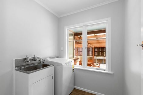 Photo of property in 38 Kohekohe Street, New Lynn, Auckland, 0600