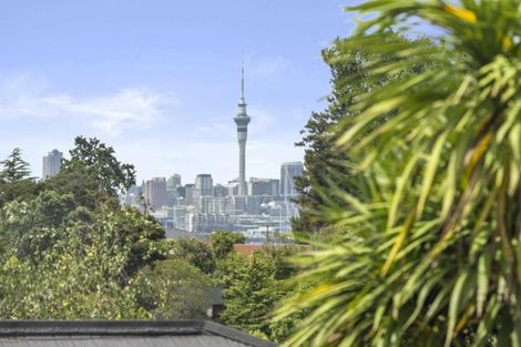 Photo of property in 29 Calman Place, Chatswood, Auckland, 0626